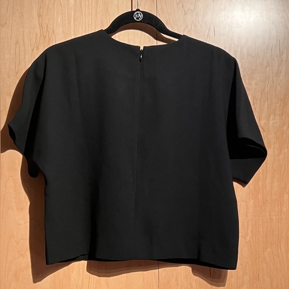 Sz 6 J.Crew 365 CROP SHIRT Black Crepe SPLIT NECK Cap Sleeve Top Blouse Lined - Picture 2 of 4